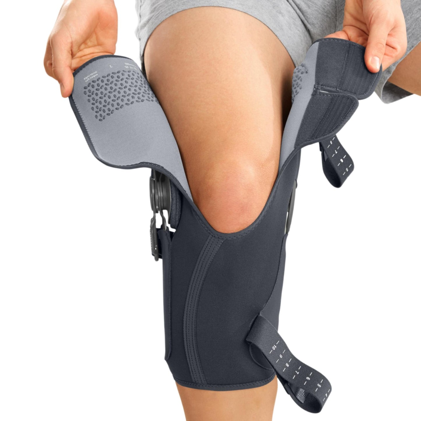 medi M2 Active OA Light Knee Brace