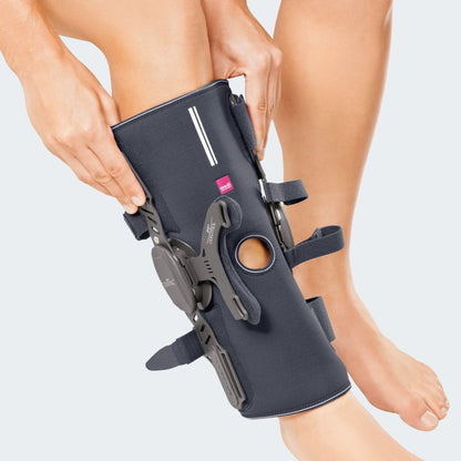 medi PT Control II Patella Tracking Knee Brace